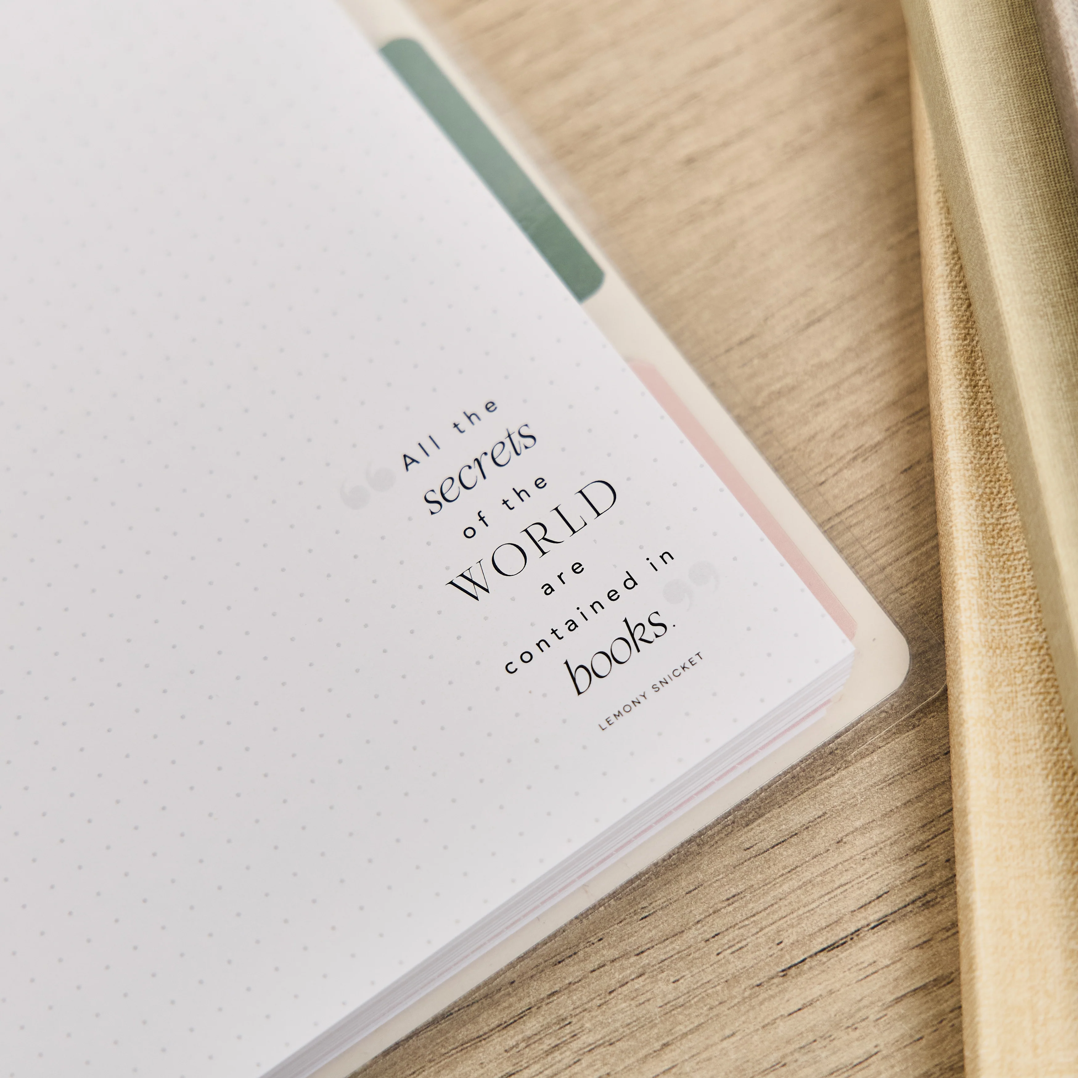 Modern Bookish - Classic Guided Reading Journal - 80 Sheets 17 Modern Bookish - Classic Guided Reading Journal - 80 Sheets