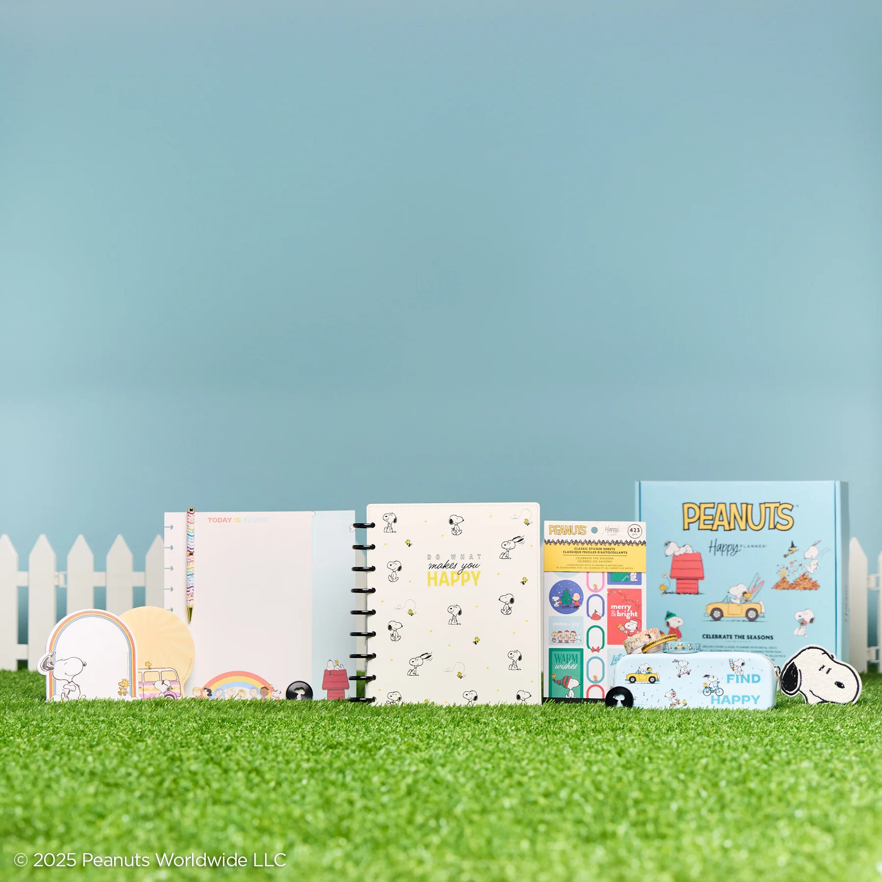 PEANUTS™ - Celebrate the Seasons - Be Happy Box